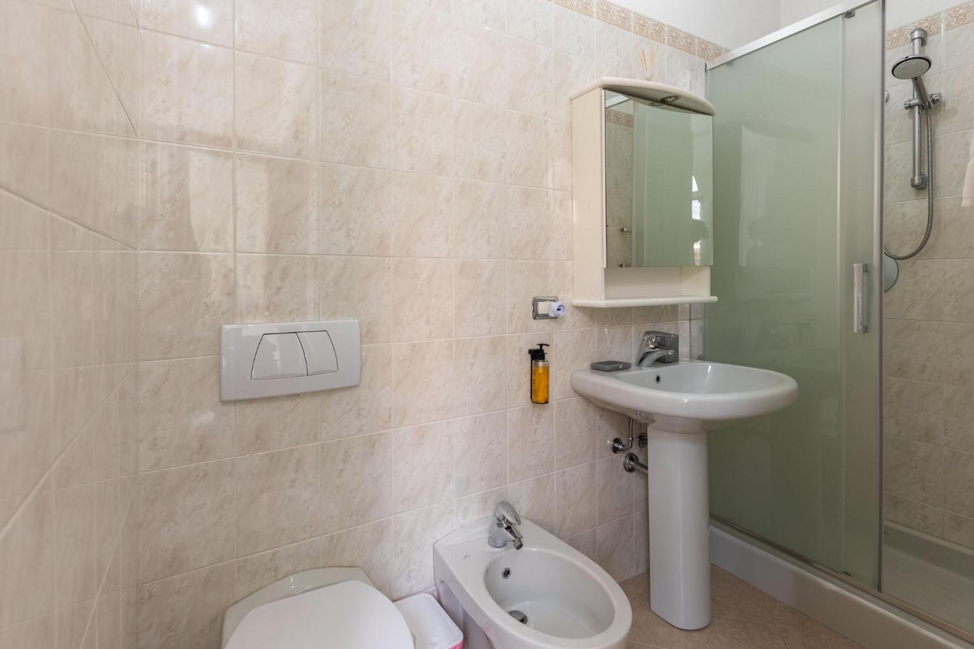 San Giacomo 4 Apartment Lecco Luaran gambar